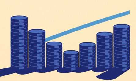 Dix piles de jetons de hauteurs inégales et une ligne d'inflation ascendante, rendement de l'assurance vie sur dix ans